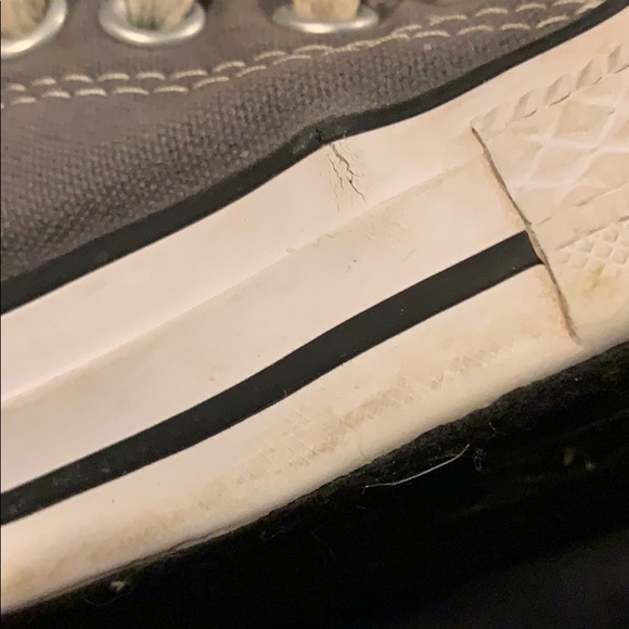 Low top grey converse - Picture 7 of 7